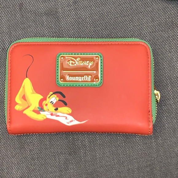 Loungefly 🎄Mickey & Minnie 🎄 Hot Cocoa Fireplace Backpack & Wallet Set - Picture 12 of 15